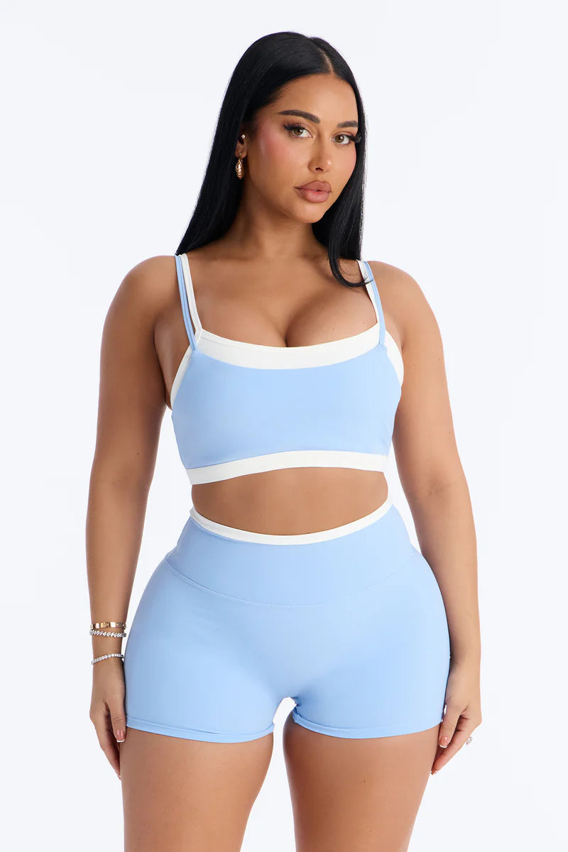 Ensemble de sport shorts et brassière