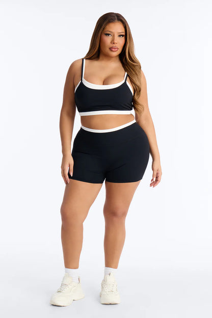 Ensemble de sport shorts et brassière