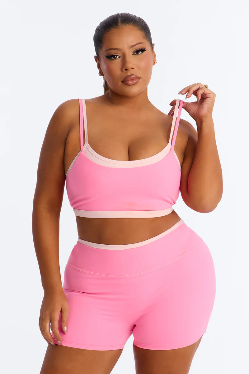 Ensemble de sport shorts et brassière