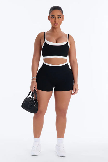 Ensemble de sport shorts et brassière