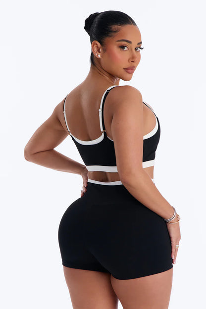 Ensemble de sport shorts et brassière